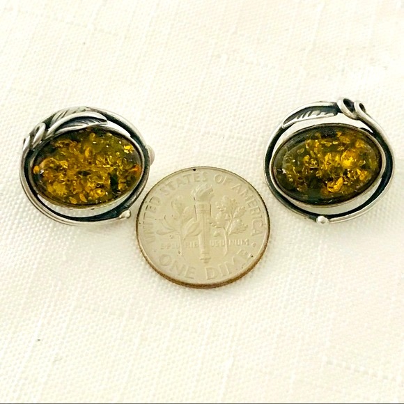 Sterling Silver~Earrings / Vintage / Clip Style - Picture 2 of 10